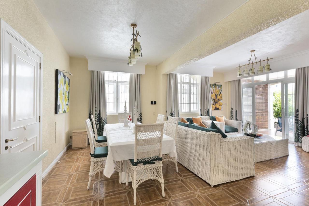 Apartment Orchid Grand Baie Esterno foto